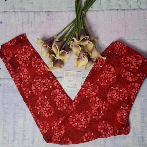 NWT LuLaRoe Holiday Tall and Curvy Leggings